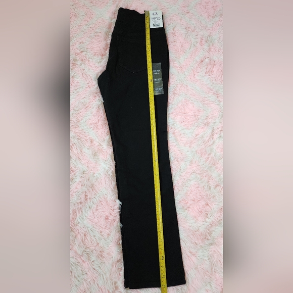 Gloria Vanderbilt Women's Amanda High Rise Regular Fit Jeans, size 8 short - Picture 11 of 13